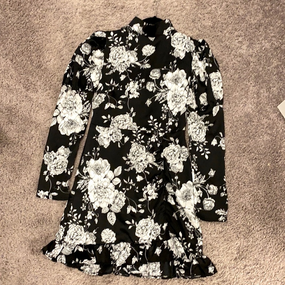 Dress size 2 brand Missguided color black white